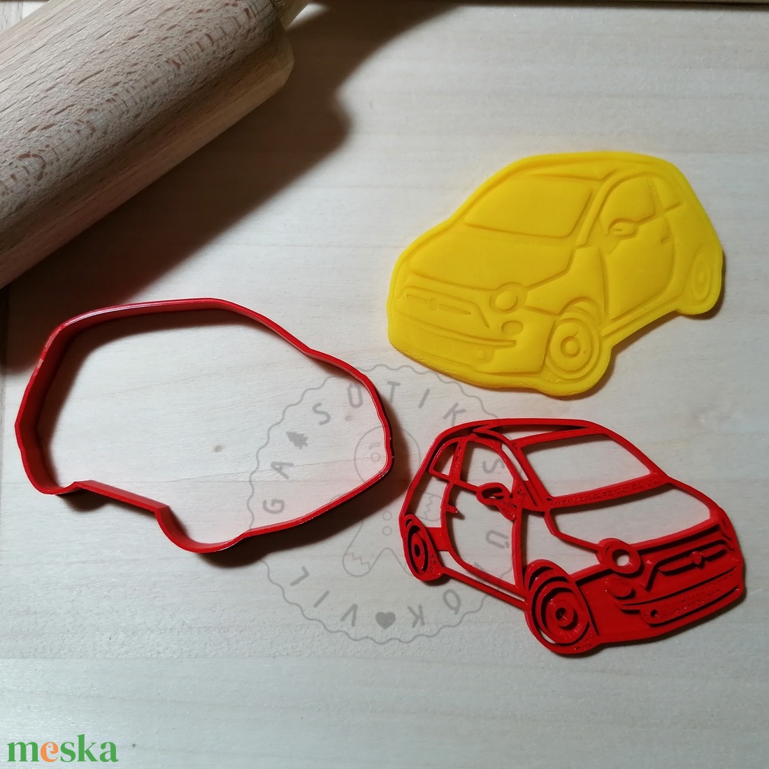 Fiat 500 új - süteménykiszúró forma, sütipecsét. Linzer, mézeskalács, keksz kiszúró - otthon & életmód - konyhafelszerelés, tálalás - sütés, főzés - sütikiszúró - Meska.hu