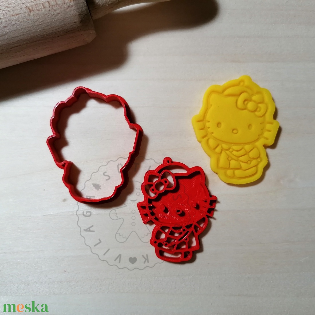 Hello Kitty sapiban - süteménykiszúró forma, sütipecsét. Linzer, mézeskalács, keksz kiszúró - otthon & életmód - konyhafelszerelés, tálalás - sütés, főzés - sütikiszúró - Meska.hu Hello Kitty sapiban - süteménykiszúró forma, sütipecsét. Linzer, mézeskalács, keksz kiszúró - otthon & életmód - konyhafelszerelés, tálalás - sütés, főzés - sütikiszúró - Meska.hu