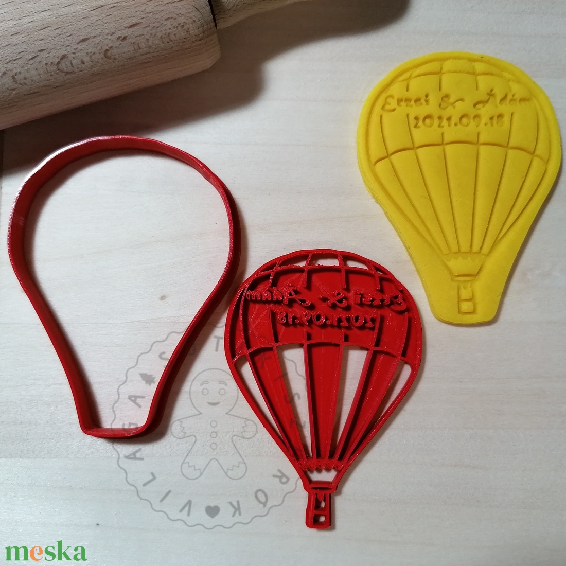 Egyedi esküvői hőlégballon süteménykiszúró forma, sütipecsét. Sütikiszúró. Linzer, mézeskalács, keksz kiszúró - otthon & életmód - konyhafelszerelés, tálalás - sütés, főzés - sütikiszúró - Meska.hu