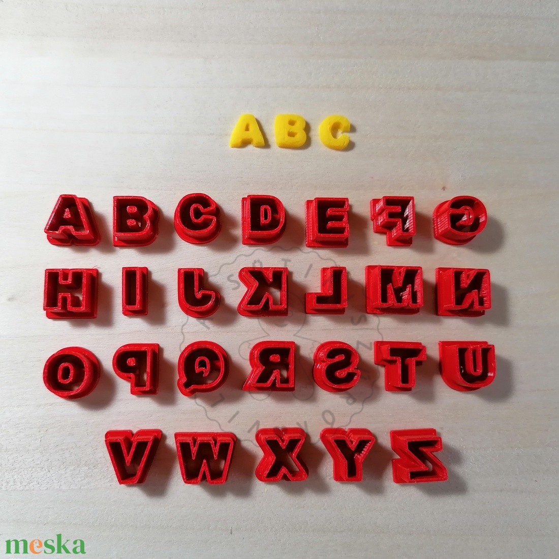 ABC nyomtatott betűk (26db) süthető gyurma kiszúrók - polymerclay, kiszúró, kellék - otthon & életmód - konyhafelszerelés, tálalás - sütés, főzés - sütikiszúró - Meska.hu