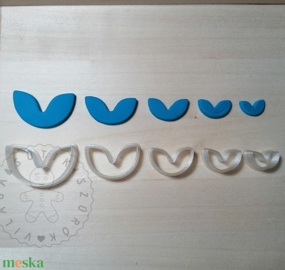 Dupla levél alakú süthető gyurma kiszúrók (5db) - polymerclay, kiszúró, kellék - otthon & életmód - konyhafelszerelés, tálalás - sütés, főzés - sütikiszúró - Meska.hu Dupla levél alakú süthető gyurma kiszúrók (5db) - polymerclay, kiszúró, kellék - otthon & életmód - konyhafelszerelés, tálalás - sütés, főzés - sütikiszúró - Meska.hu