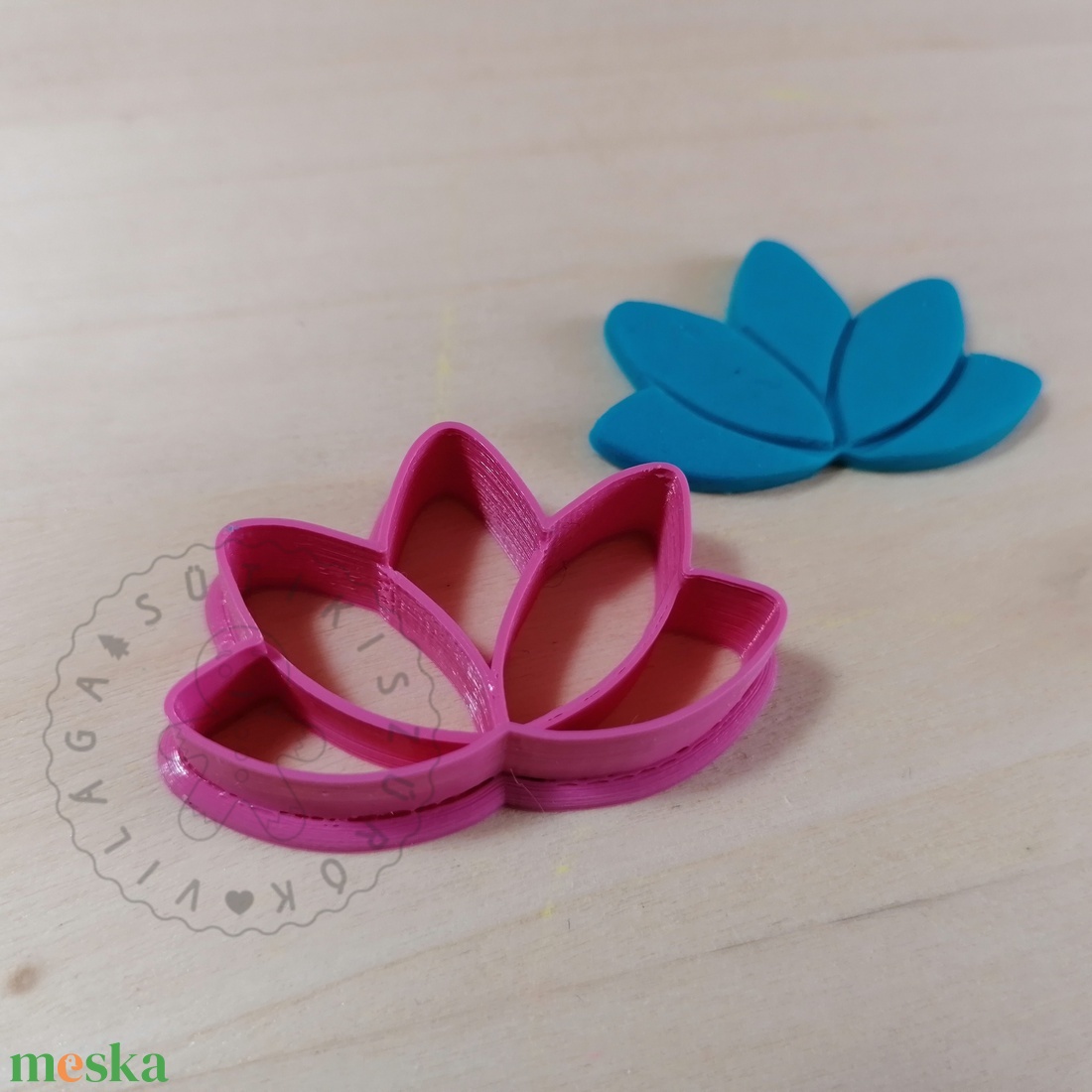 Lótusz virág 5 szirommal süthető gyurma kiszúrók - polymerclay, kiszúró, kellék - otthon & életmód - konyhafelszerelés, tálalás - sütés, főzés - sütikiszúró - Meska.hu