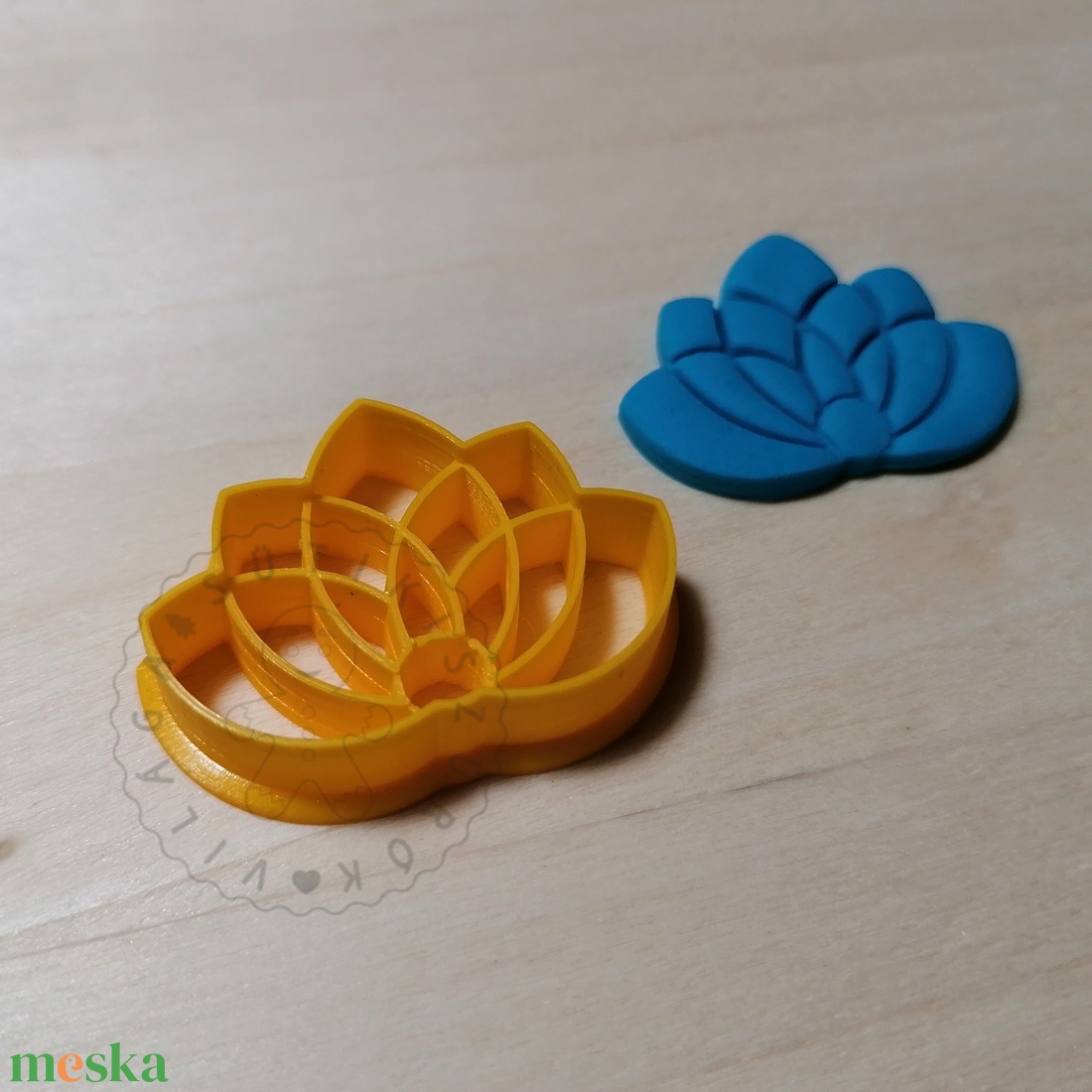 Lótusz virág belső mintával süthető gyurma kiszúró - polymerclay, kiszúró, kellék - otthon & életmód - konyhafelszerelés, tálalás - sütés, főzés - sütikiszúró - Meska.hu Lótusz virág belső mintával süthető gyurma kiszúró - polymerclay, kiszúró, kellék - otthon & életmód - konyhafelszerelés, tálalás - sütés, főzés - sütikiszúró - Meska.hu