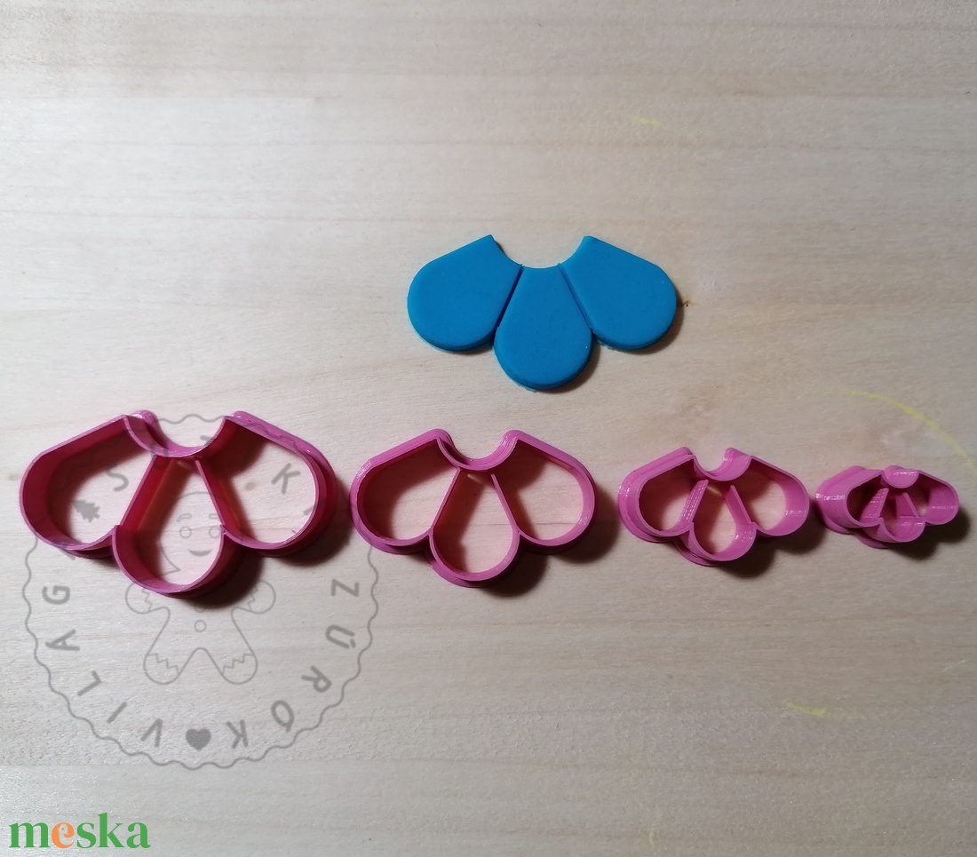 3 virágszirom süthető gyurma kiszúrók (4db) - polymerclay, kiszúró, kellék - otthon & életmód - konyhafelszerelés, tálalás - sütés, főzés - sütikiszúró - Meska.hu