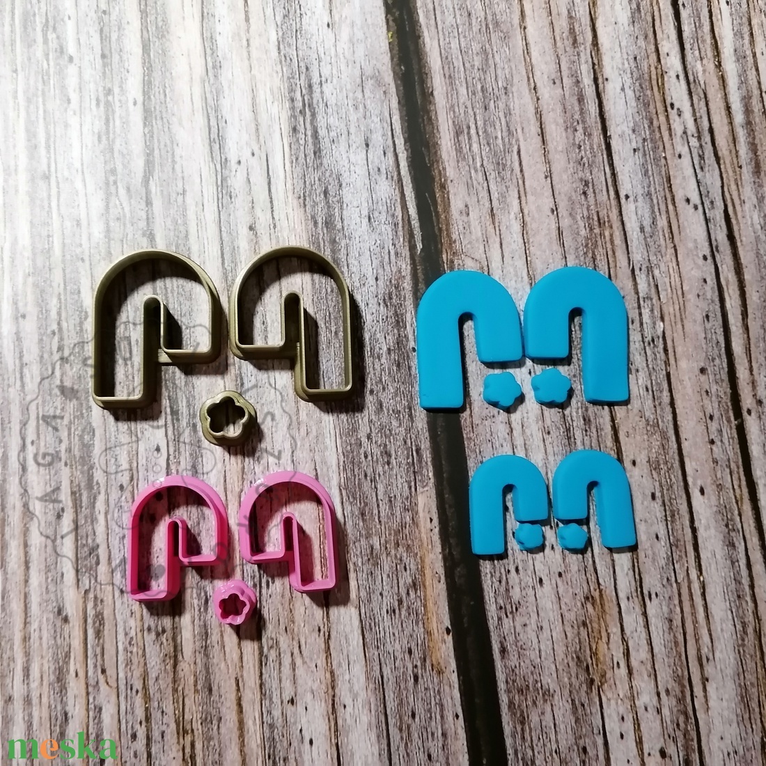 U alak nem egyenlő szárral, virággal (3 részes) süthető gyurma kiszúrók - polymerclay, kiszúró, kellék - otthon & életmód - konyhafelszerelés, tálalás - sütés, főzés - sütikiszúró - Meska.hu