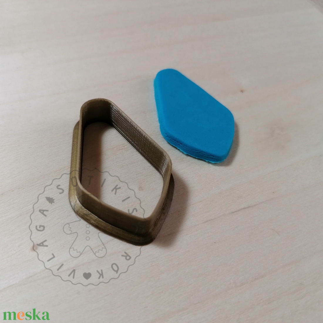 Szögletes csepp alakú süthető gyurma kiszúrók (3db) - polymerclay, kiszúró, kellék - otthon & életmód - konyhafelszerelés, tálalás - sütés, főzés - sütikiszúró - Meska.hu Szögletes csepp alakú süthető gyurma kiszúrók (3db) - polymerclay, kiszúró, kellék - otthon & életmód - konyhafelszerelés, tálalás - sütés, főzés - sütikiszúró - Meska.hu