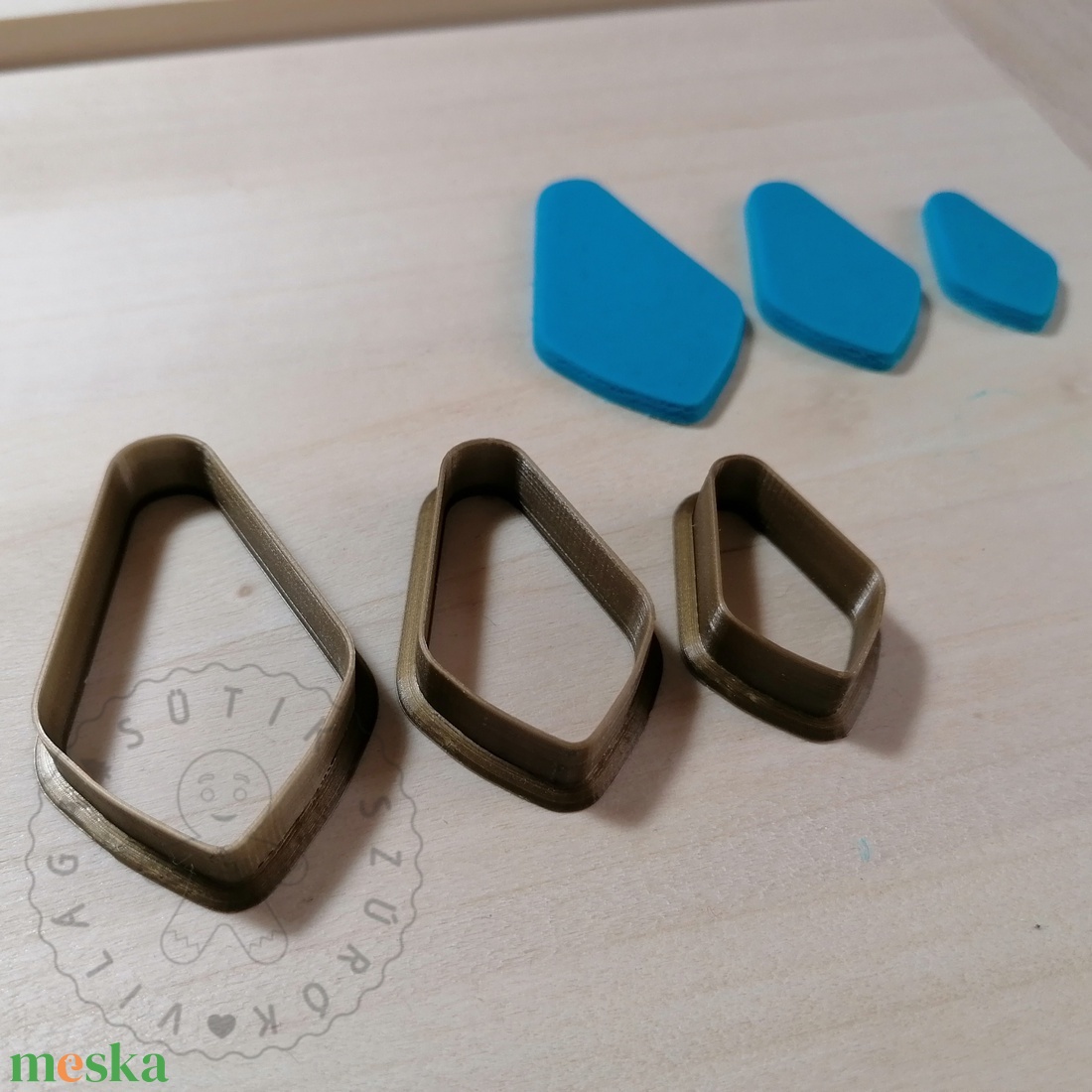 Szögletes csepp alakú süthető gyurma kiszúrók (3db) - polymerclay, kiszúró, kellék - otthon & életmód - konyhafelszerelés, tálalás - sütés, főzés - sütikiszúró - Meska.hu Szögletes csepp alakú süthető gyurma kiszúrók (3db) - polymerclay, kiszúró, kellék - otthon & életmód - konyhafelszerelés, tálalás - sütés, főzés - sütikiszúró - Meska.hu
