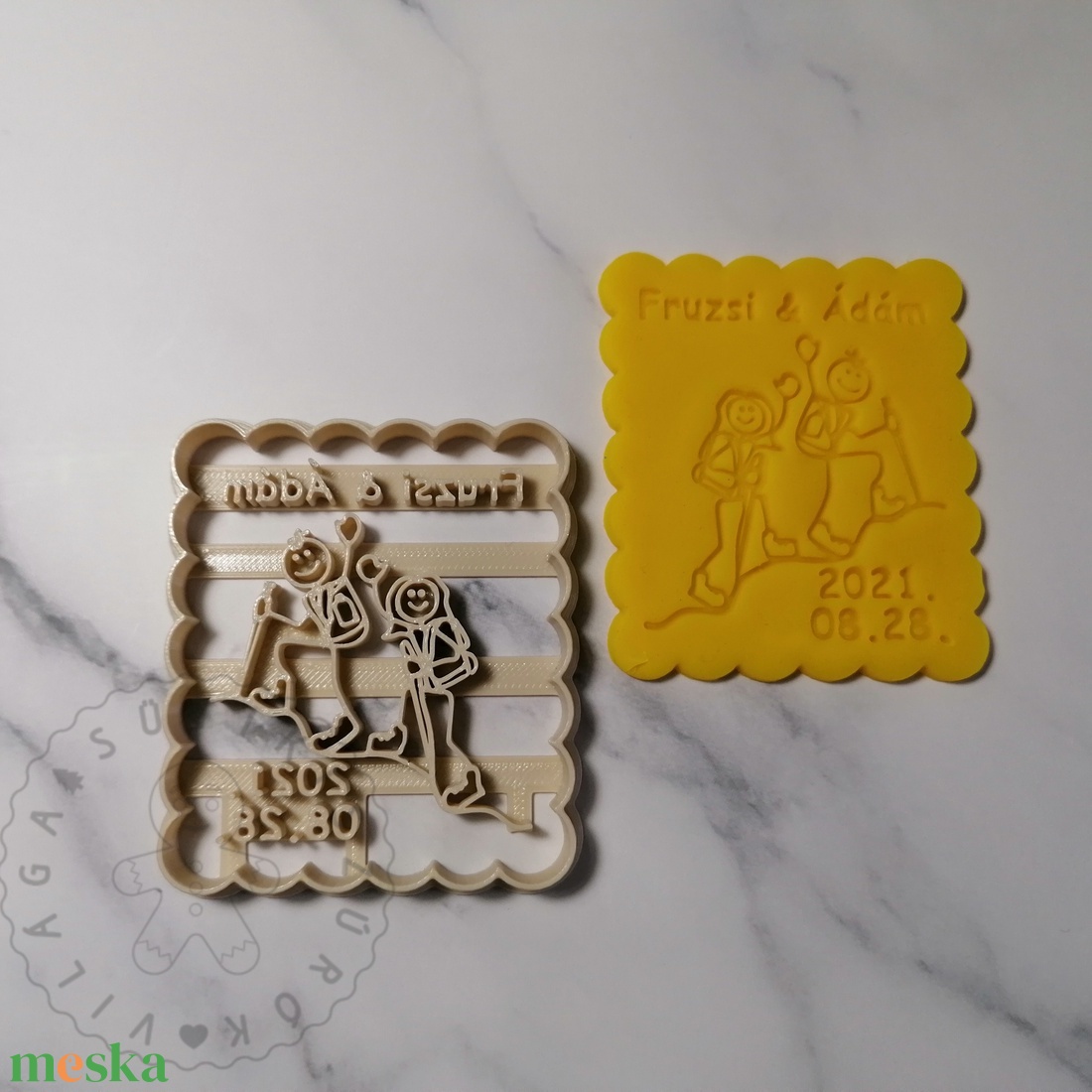 Egyedi, túrázós esküvői süteménykiszúró forma, sütipecsét. Sütikiszúró. Linzer, mézeskalács, keksz kiszúró - otthon & életmód - konyhafelszerelés, tálalás - sütés, főzés - sütikiszúró - Meska.hu