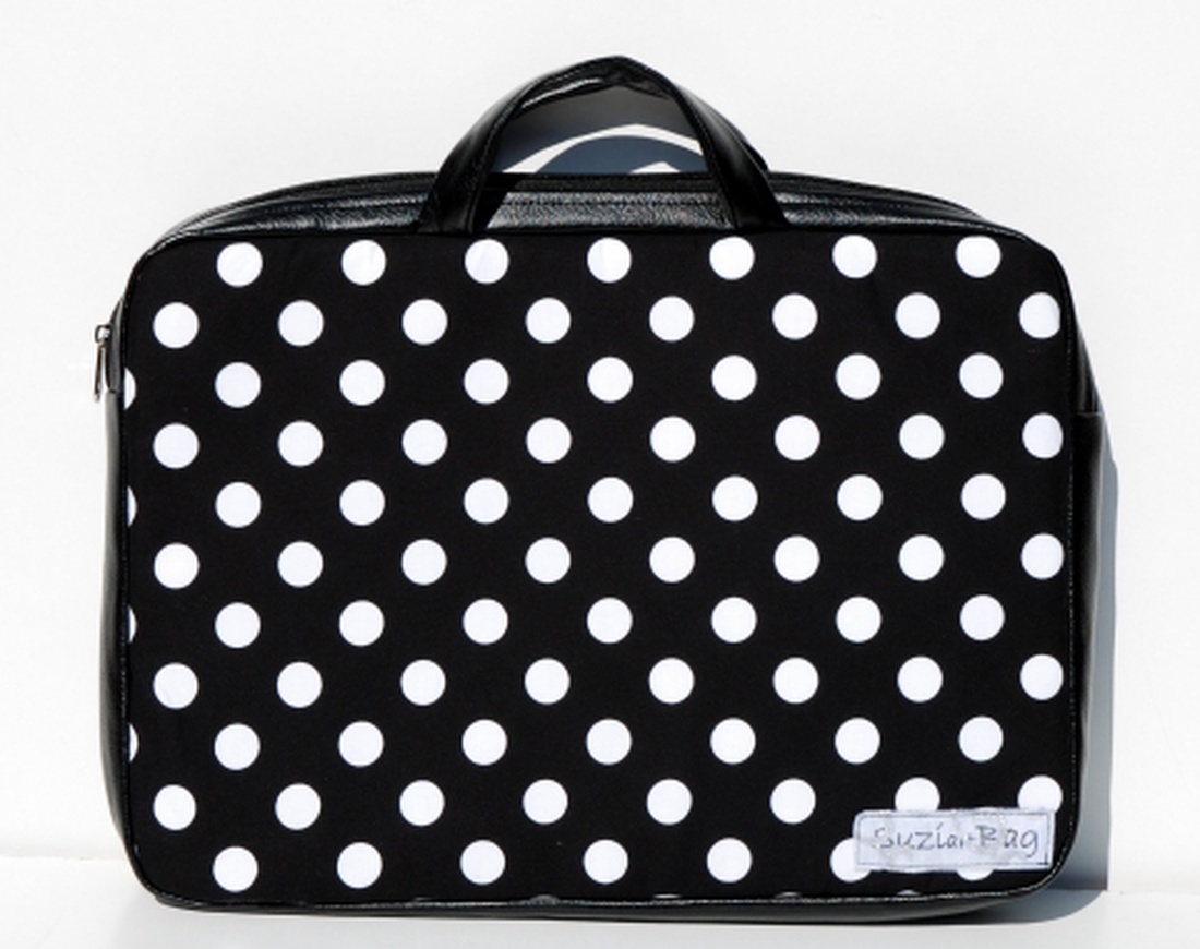 Gwnyke rendelése-Fekete-fehér pöttyös laptop táska -  - Meska.hu