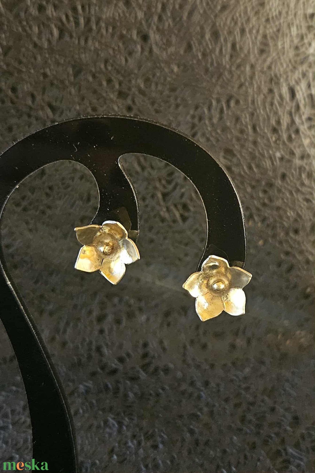 Virág fülbevaló - hegyes szirmú - ékszer - fülbevaló - pötty fülbevaló - Meska.hu