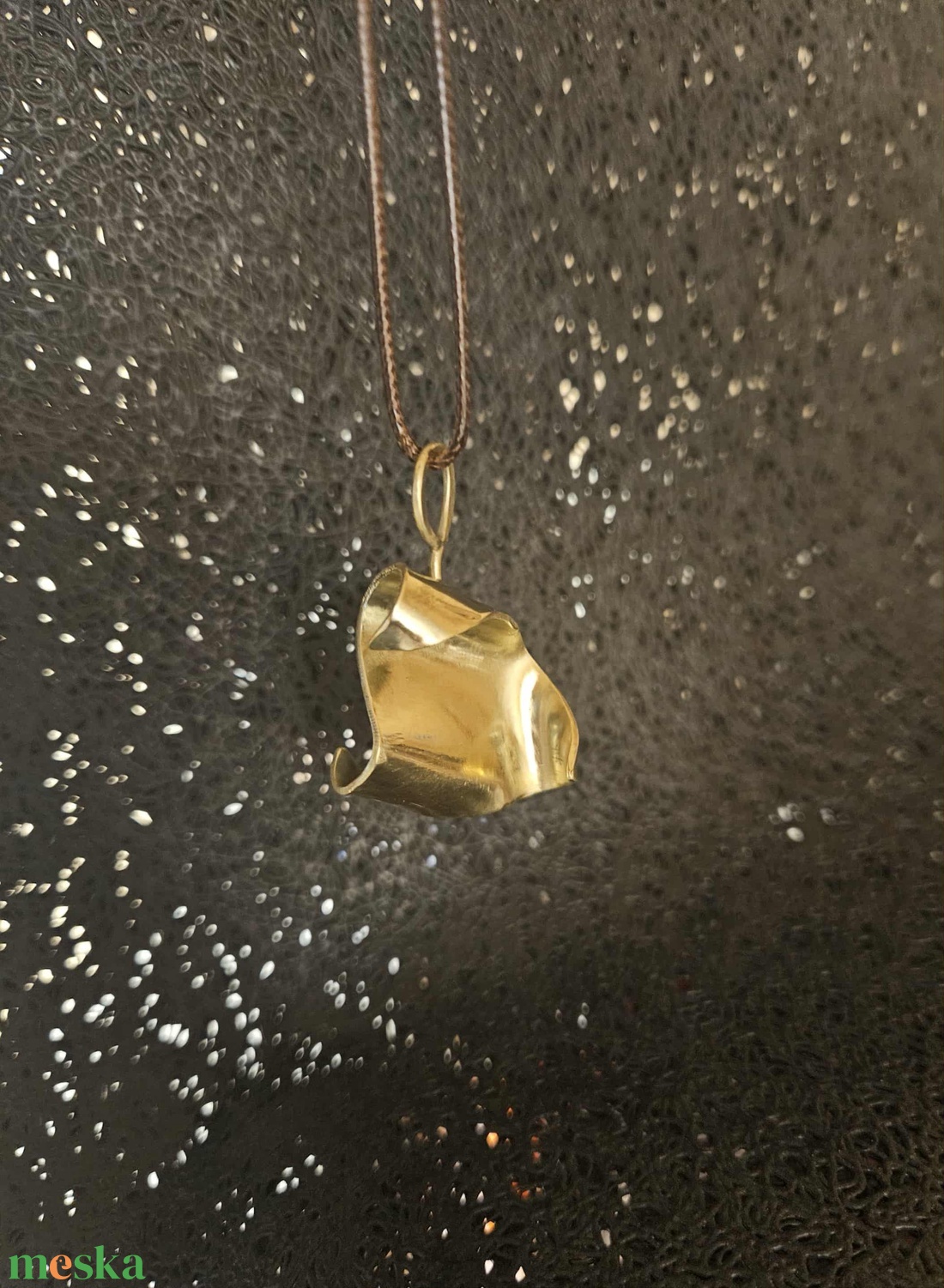 Hullámzó háromszög medál - ékszer - nyaklánc - medál - Meska.hu