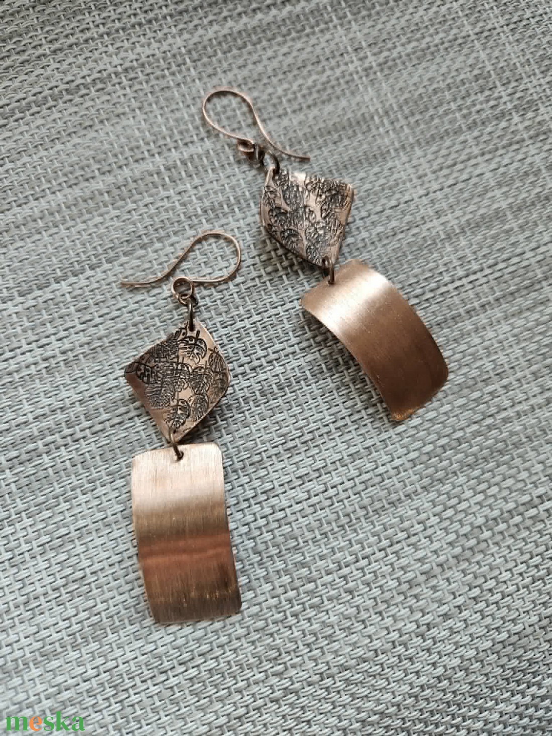 Kétrészes fülbevaló leveles mintával - ékszer - fülbevaló - lógó fülbevaló - Meska.hu