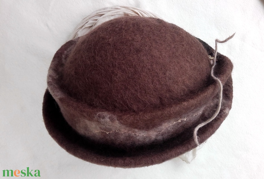 Nemezelt kalap cloche A Természet - ruha & divat - sál, sapka, kendő - kalap - Meska.hu Nemezelt kalap cloche A Természet - ruha & divat - sál, sapka, kendő - kalap - Meska.hu