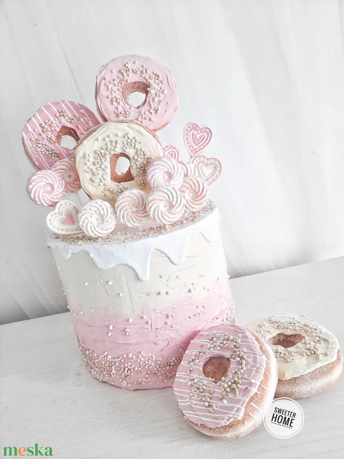 Szülinapi fánkos dekor-torta - esküvő - dekoráció - sütidísz - Meska.hu Szülinapi fánkos dekor-torta - esküvő - dekoráció - sütidísz - Meska.hu