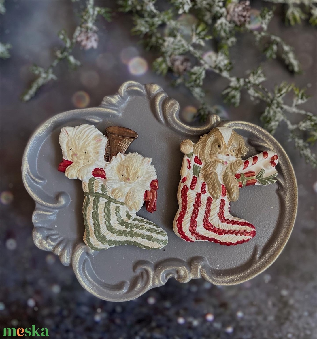 Karácsonyi zoknik cicával és kutyával - kellékek & szerszámok - díszíthető tárgyak - kerámia - Meska.hu