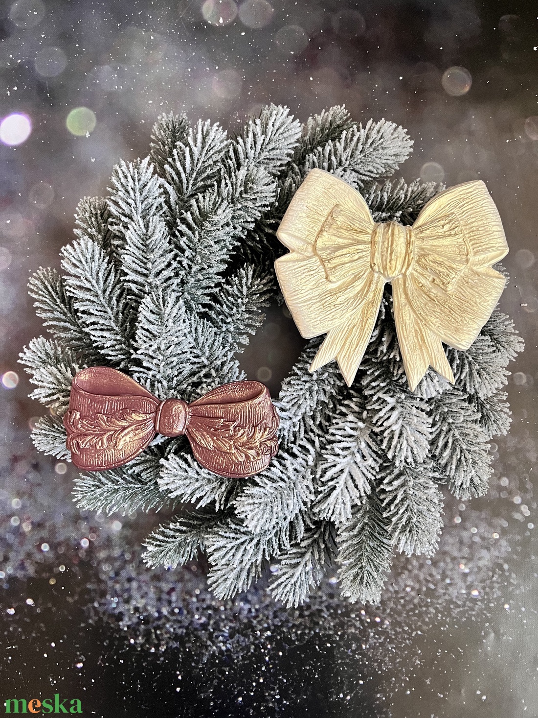 Karácsonyi masni - bordó - kellékek & szerszámok - díszíthető tárgyak - kerámia - Meska.hu