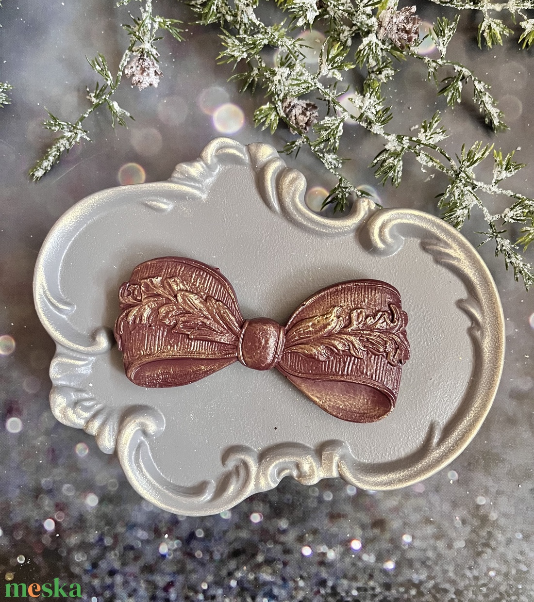 Karácsonyi masni - bordó - kellékek & szerszámok - díszíthető tárgyak - kerámia - Meska.hu