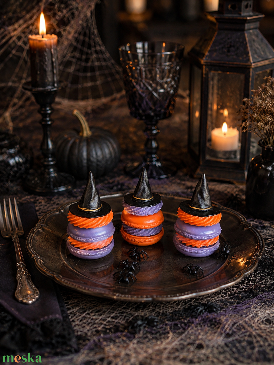 Halloween dekor - Macaron torony - kellékek & szerszámok - díszíthető tárgyak - kerámia - Meska.hu