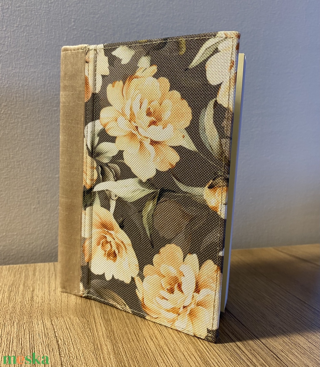 Tavaszias, virágos, bársonyos A6-os notesz - otthon & lakás - papír írószer - jegyzetfüzet & napló - Meska.hu