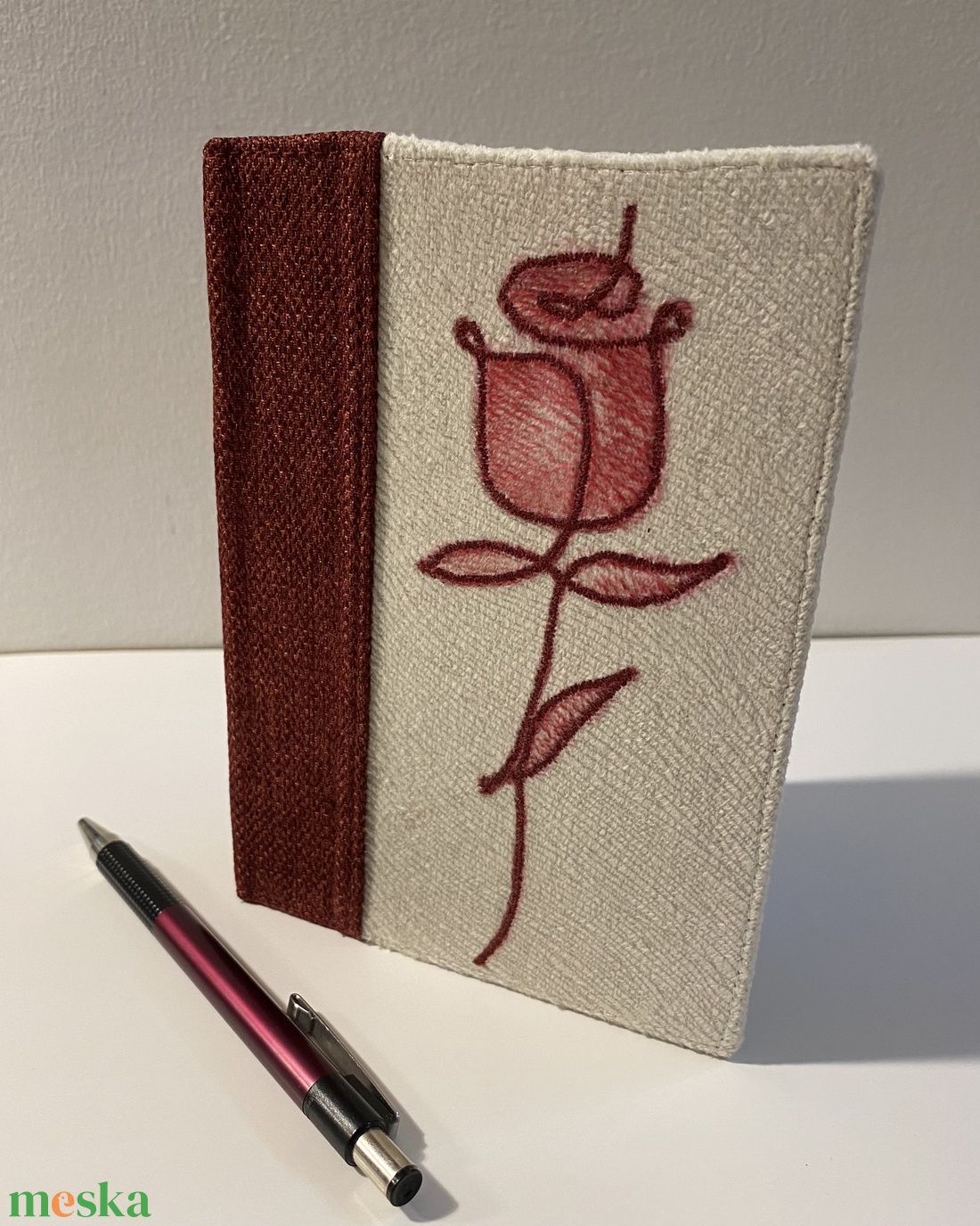 Vörös rózsa- A6-os notesz - otthon & életmód - papír, írószer - jegyzetfüzet & napló - Meska.hu Vörös rózsa- A6-os notesz - otthon & életmód - papír, írószer - jegyzetfüzet & napló - Meska.hu