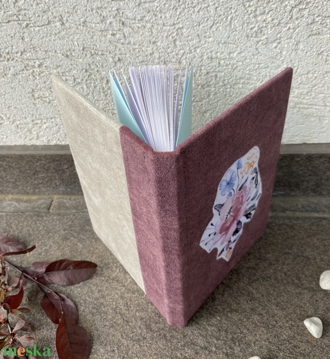 Mályvaszínű, varrott, puha szövet borítású A5-ös notesz - otthon & életmód - papír, írószer - jegyzetfüzet & napló - Meska.hu
