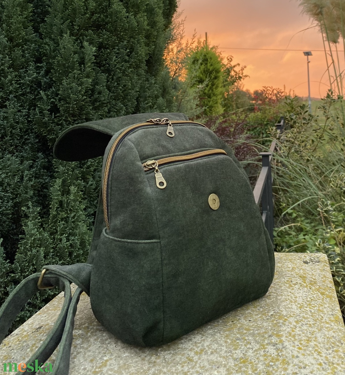 Mohazöld puha kicsi hátitáska - táska & tok - hátizsák - hátizsák - Meska.hu