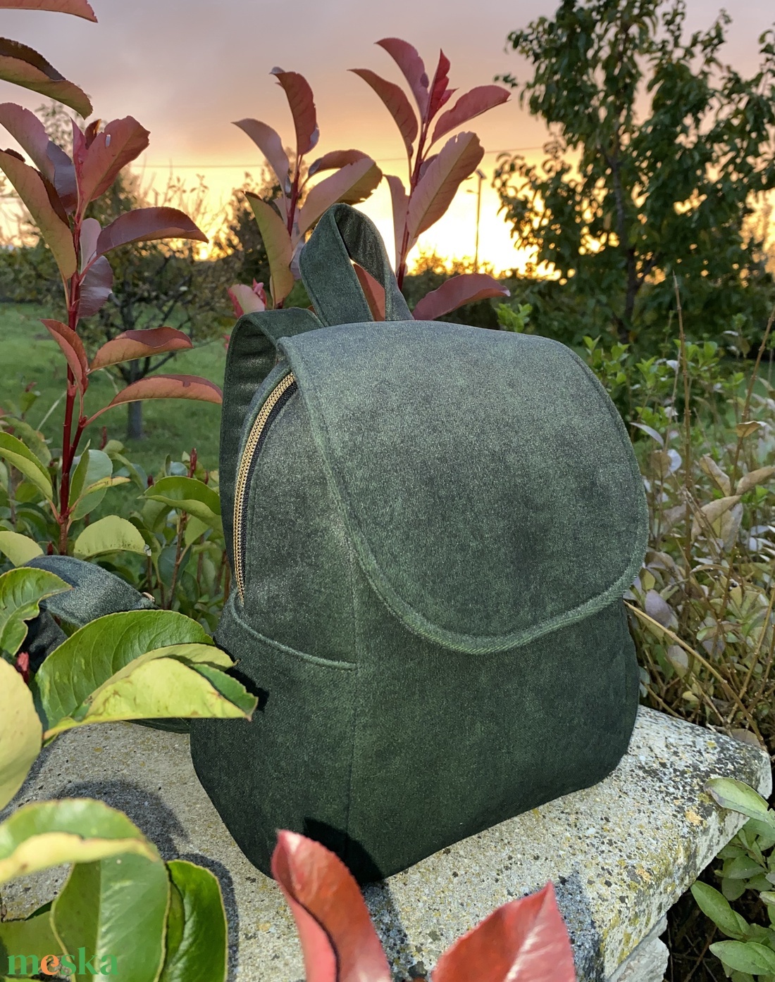 Mohazöld puha kicsi hátitáska - táska & tok - hátizsák - hátizsák - Meska.hu