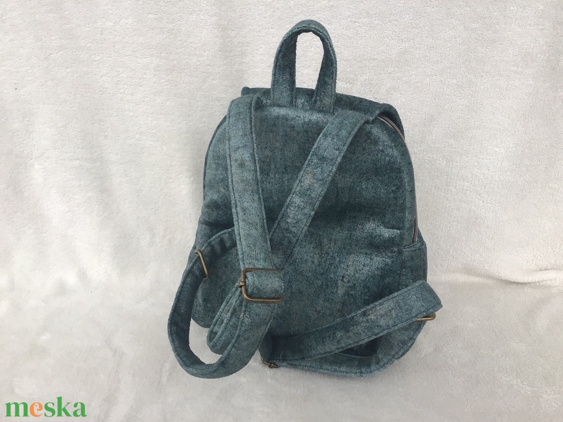 Rejtett cippzáros! - Puha hátitáska - táska & tok - hátizsák - hátizsák - Meska.hu