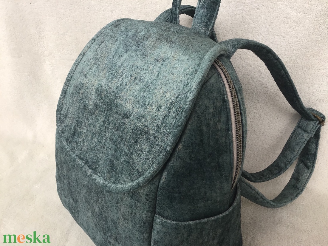 Rejtett cippzáros! - Puha hátitáska - táska & tok - hátizsák - hátizsák - Meska.hu