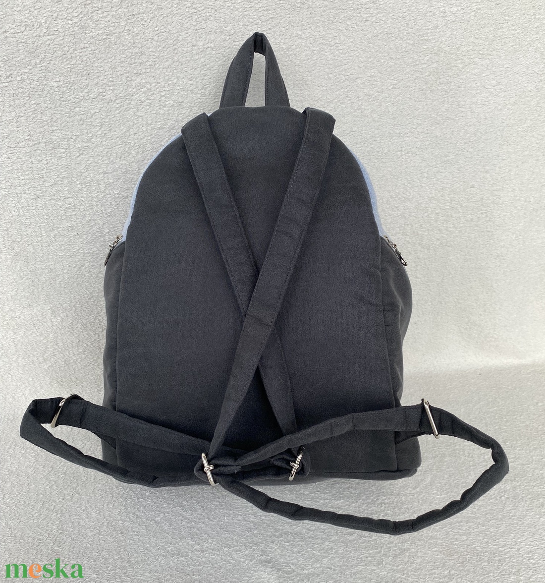 Egyedi megjelenésű hamvaskék és sötétszürke hátitáska - táska & tok - hátizsák - hátizsák - Meska.hu