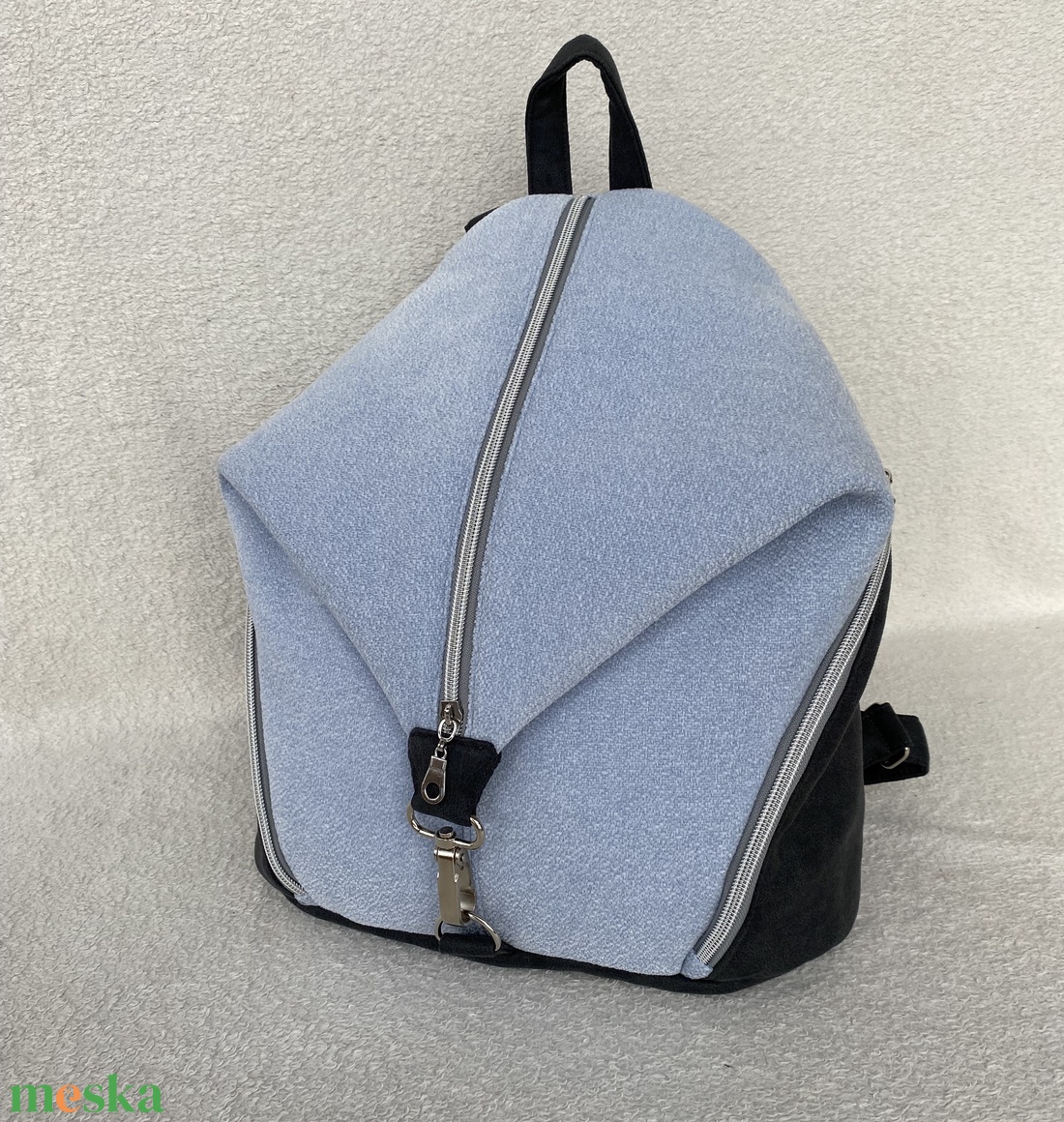 Egyedi megjelenésű hamvaskék és sötétszürke hátitáska - táska & tok - hátizsák - hátizsák - Meska.hu