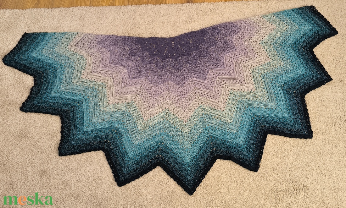 Horgolt vállkendő - ruha & divat - sál, sapka, kendő - vállkendő - Meska.hu