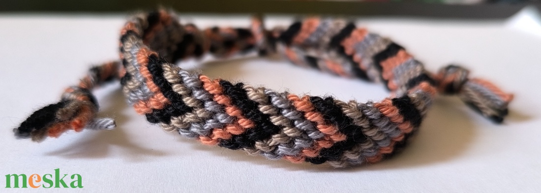 pamut karkötő - ékszer - karkötő - fonott karkötő - Meska.hu