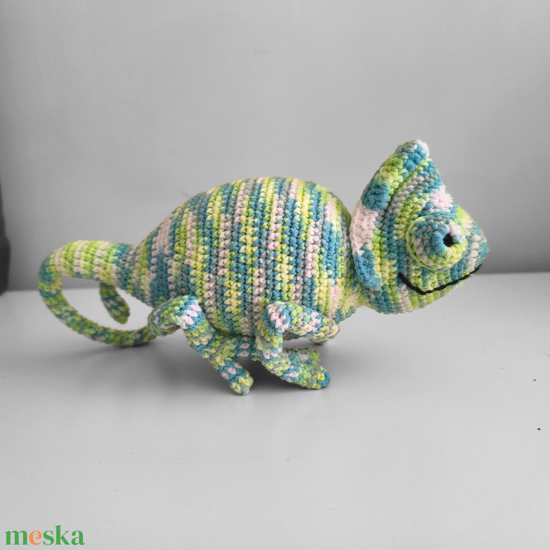 Kaméleon horgolt - játék & sport - plüssállat & játékfigura - más figura - Meska.hu
