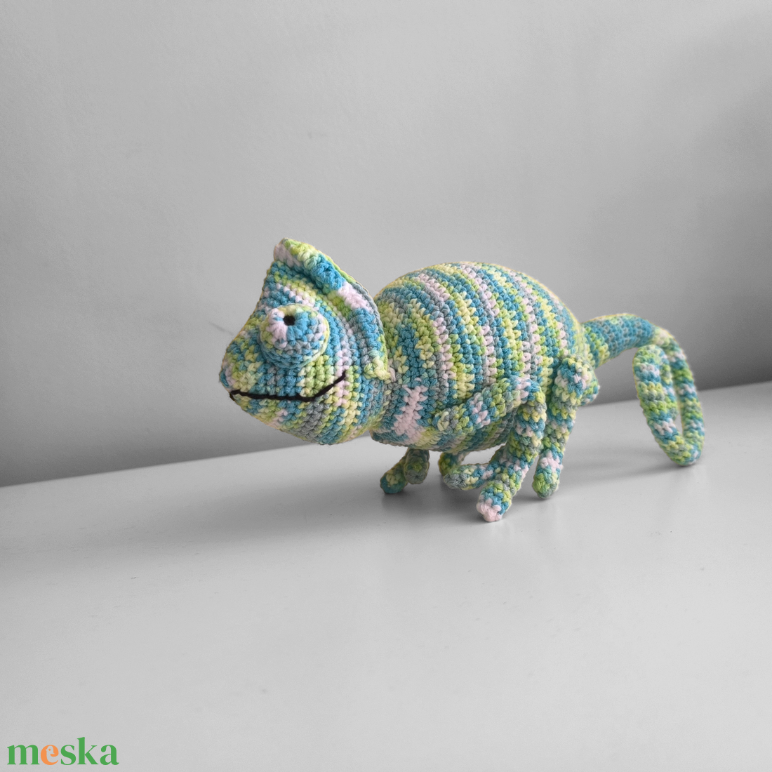 Kaméleon horgolt - játék & sport - plüssállat & játékfigura - más figura - Meska.hu