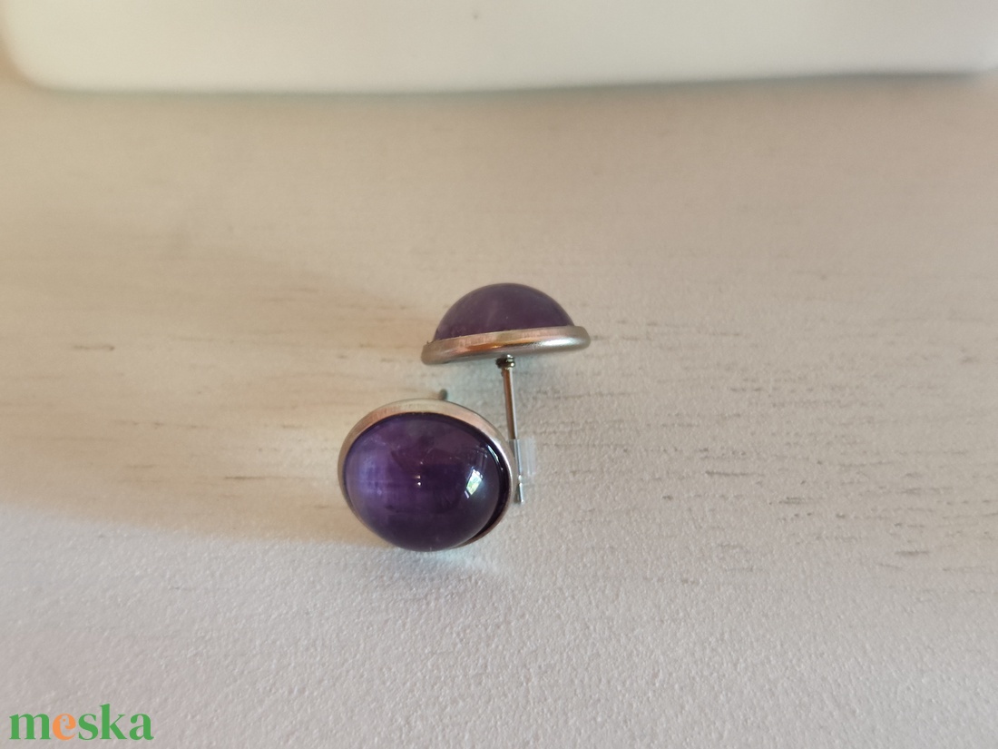 Ametiszt cabochon fülbevaló! - ékszer - fülbevaló - pötty fülbevaló - Meska.hu Ametiszt cabochon fülbevaló! - ékszer - fülbevaló - pötty fülbevaló - Meska.hu