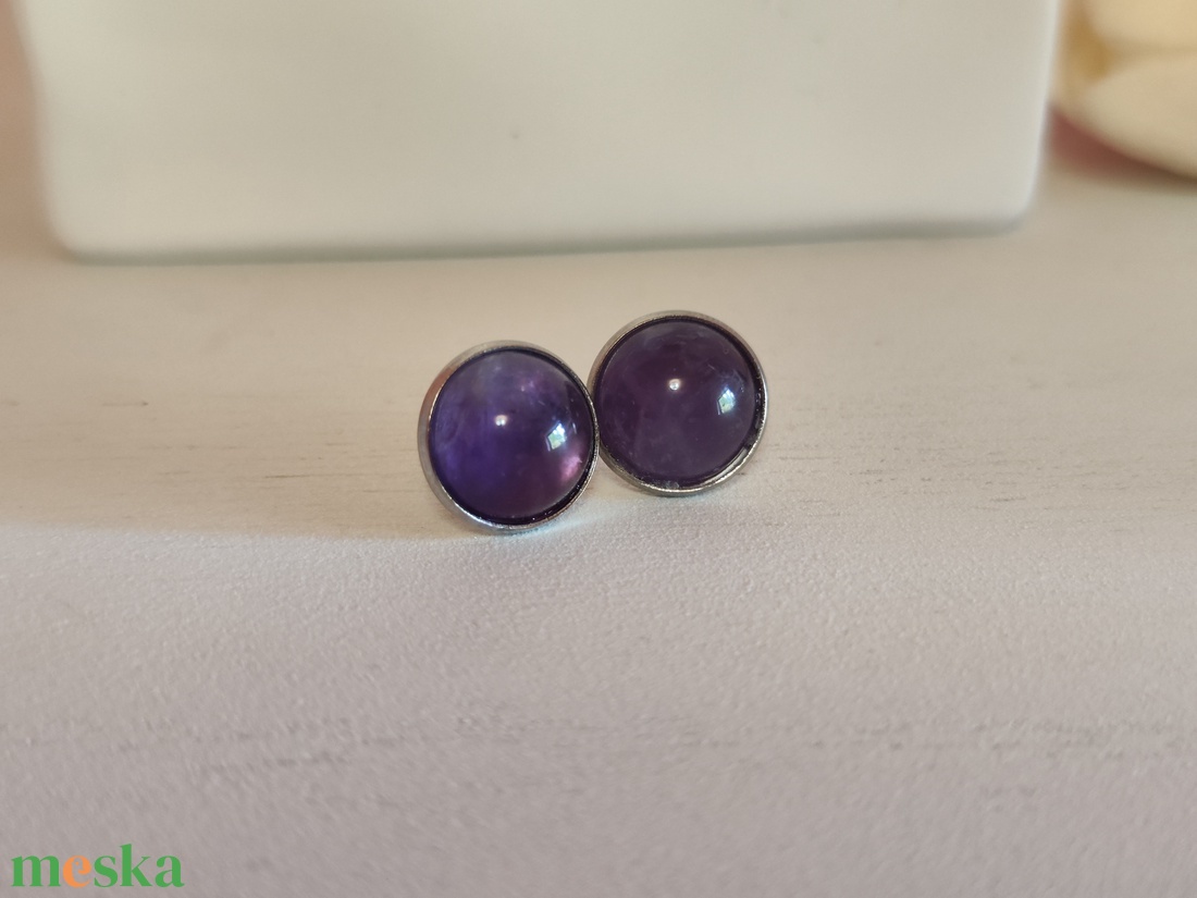 Ametiszt cabochon fülbevaló! - ékszer - fülbevaló - pötty fülbevaló - Meska.hu Ametiszt cabochon fülbevaló! - ékszer - fülbevaló - pötty fülbevaló - Meska.hu