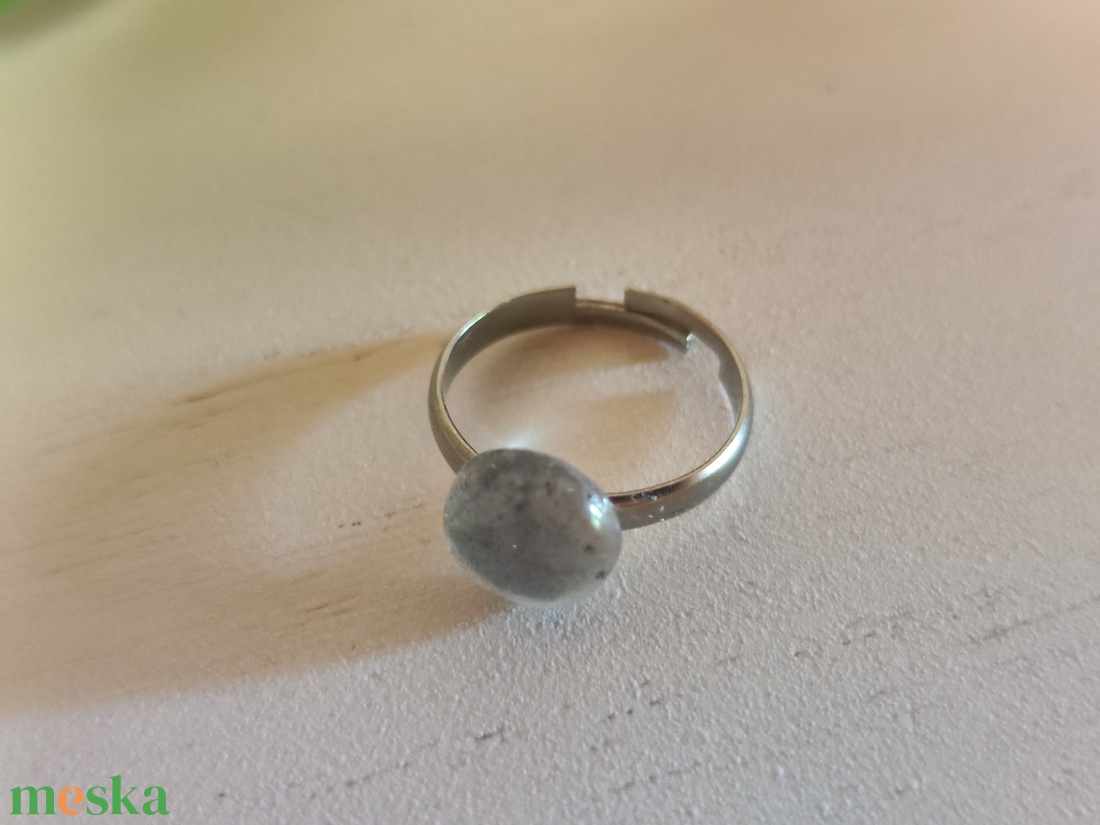 Elegáns labradorit állítható gyűrű! - ékszer - gyűrű - gyöngyös gyűrű - Meska.hu Elegáns labradorit állítható gyűrű! - ékszer - gyűrű - gyöngyös gyűrű - Meska.hu