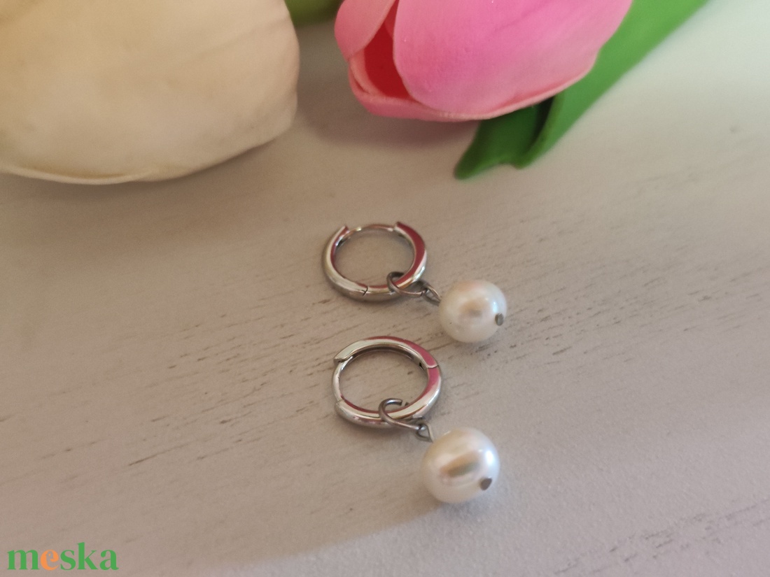 Elegáns S925 ezüst fülbevaló, tenyésztett gyönggyel! - ékszer - fülbevaló - lógós kerek fülbevaló - Meska.hu Elegáns S925 ezüst fülbevaló, tenyésztett gyönggyel! - ékszer - fülbevaló - lógós kerek fülbevaló - Meska.hu
