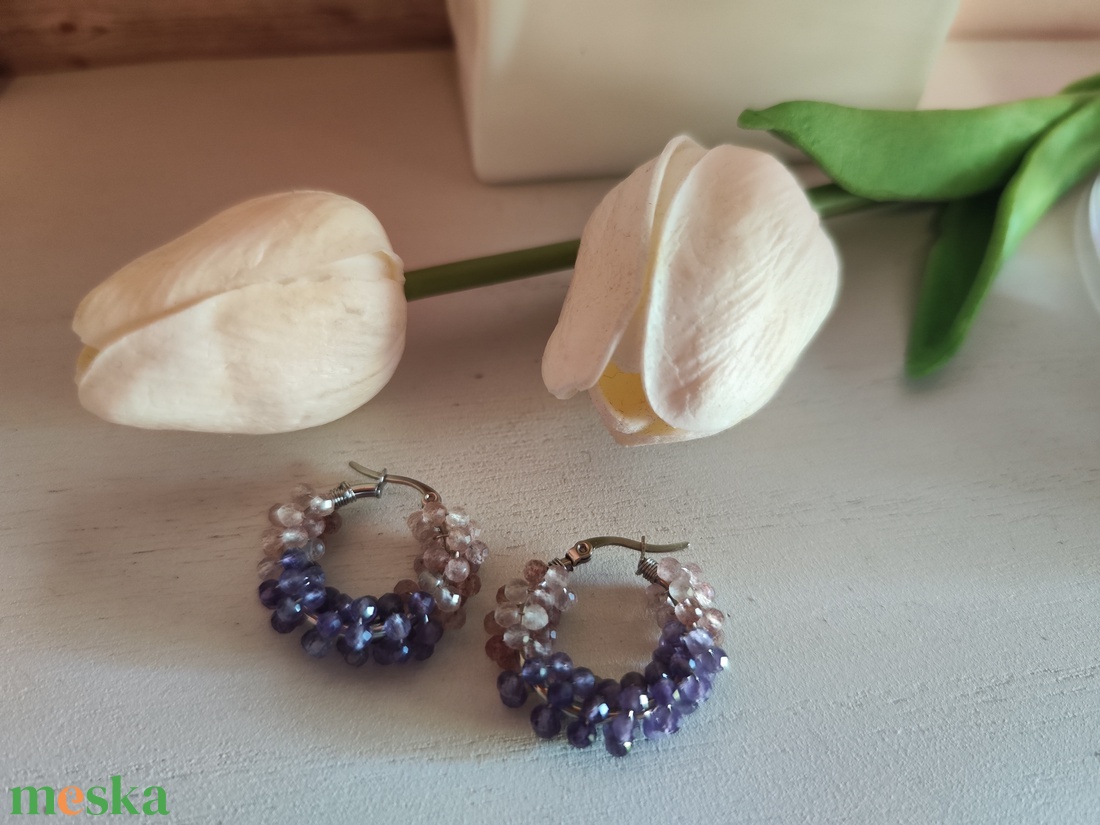 Egyedi nemesacél fülbevaló, Ametiszt-Eperkvarc ásvány gyöngyökkel! - ékszer - fülbevaló - karika fülbevaló - Meska.hu