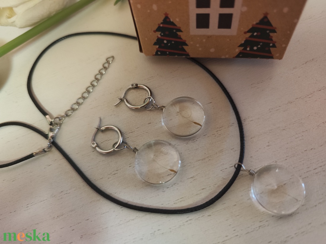 Egyedi pitypang nyaklánc és fülbevaló szett, díszvsomagolással. - ékszer - ékszerszett - Meska.hu