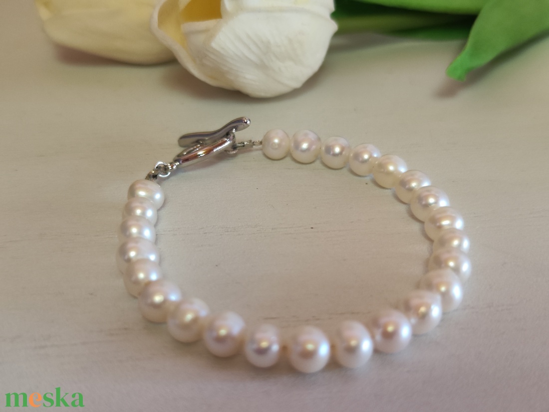 Egyedi, tenyésztett gyöngy karkötő és fülbevaló szett, mágneses díszdobozban! - ékszer - ékszerszett - Meska.hu