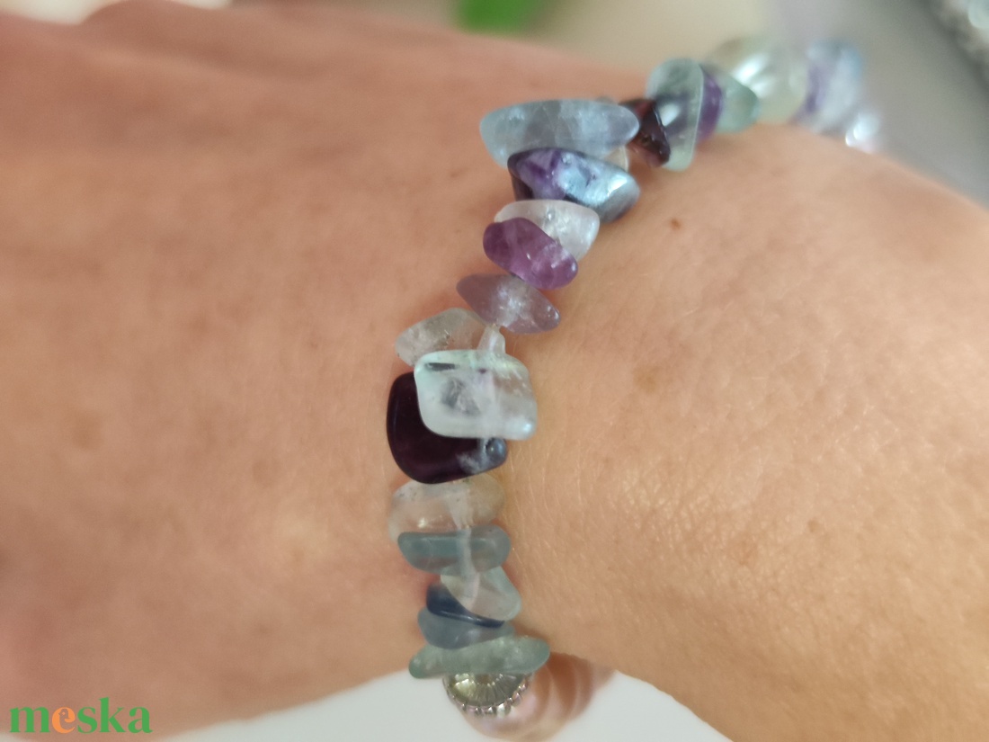 Édesvízi tenyésztett gyöngy - fluorit ásvány karkötő. - ékszer - karkötő - ásványkarkötő - Meska.hu