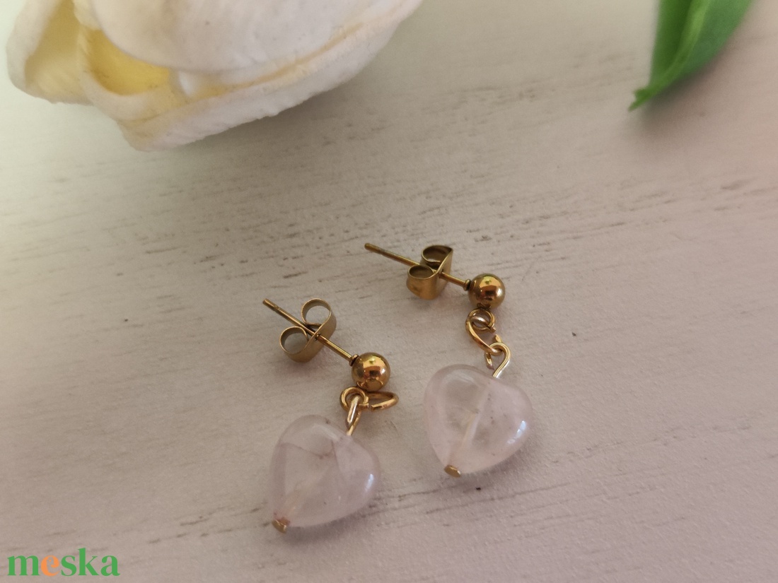 Nemesacél fülbevaló, rózsakvarc szív medállal! - ékszer - fülbevaló - lógó fülbevaló - Meska.hu