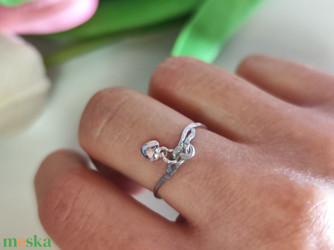 Egyedi gyűrű, S925 ezüst medállal. - ékszer - gyűrű - gyöngyös gyűrű - Meska.hu