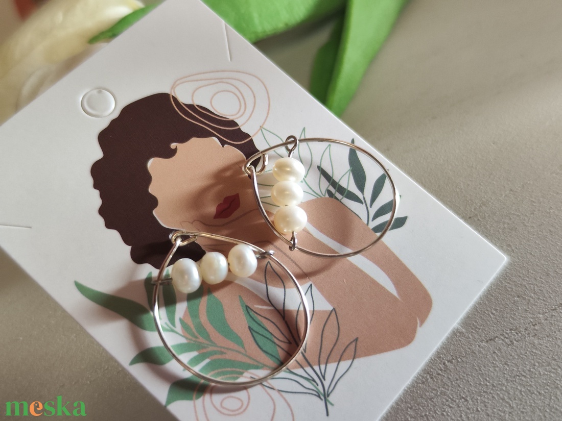 Édesvízi tenyésztett gyöngy fülbevaló! - ékszer - fülbevaló - lógós kerek fülbevaló - Meska.hu