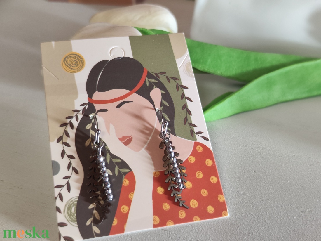 Nemesacél fülbevaló levél medállal és hematittal! - ékszer - fülbevaló - lógó fülbevaló - Meska.hu