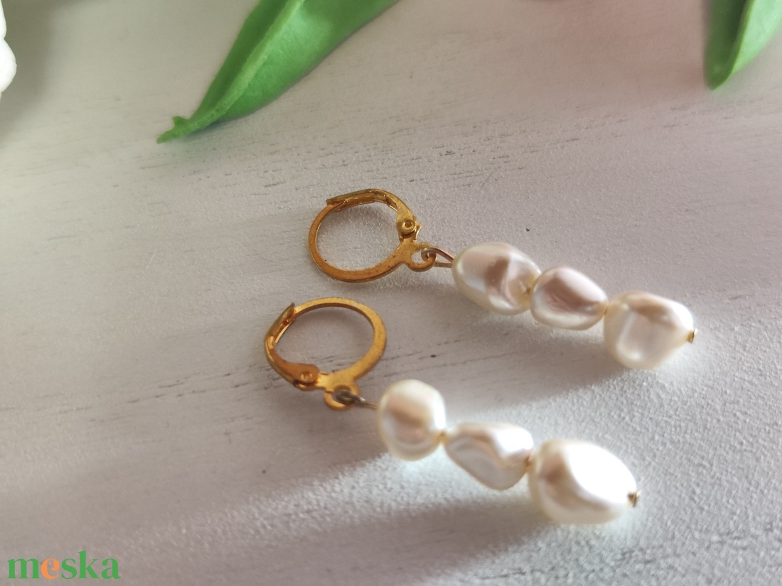 Elegáns, tenyésztett gyöngy fülbevaló! - ékszer - fülbevaló - lógós kerek fülbevaló - Meska.hu