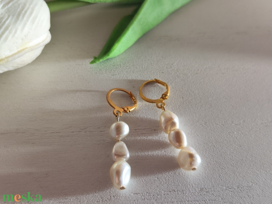 Elegáns, tenyésztett gyöngy fülbevaló! - ékszer - fülbevaló - lógós kerek fülbevaló - Meska.hu