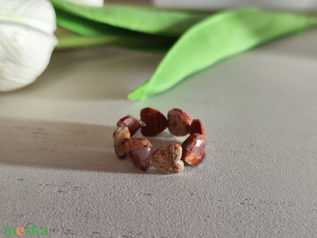 Természetes AAA vörös jáspis szív gyöngyös gyűrű � kényelmes viselet! � - ékszer - gyűrű - gyöngyös gyűrű - Meska.hu